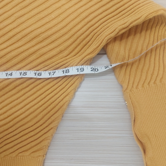 Afani knit sweater - Picture 6 of 7